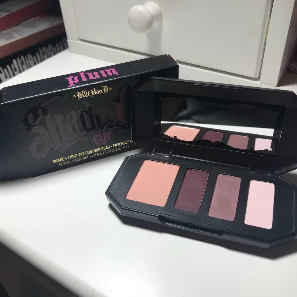 Kat Von D Shade + Light quad Plum